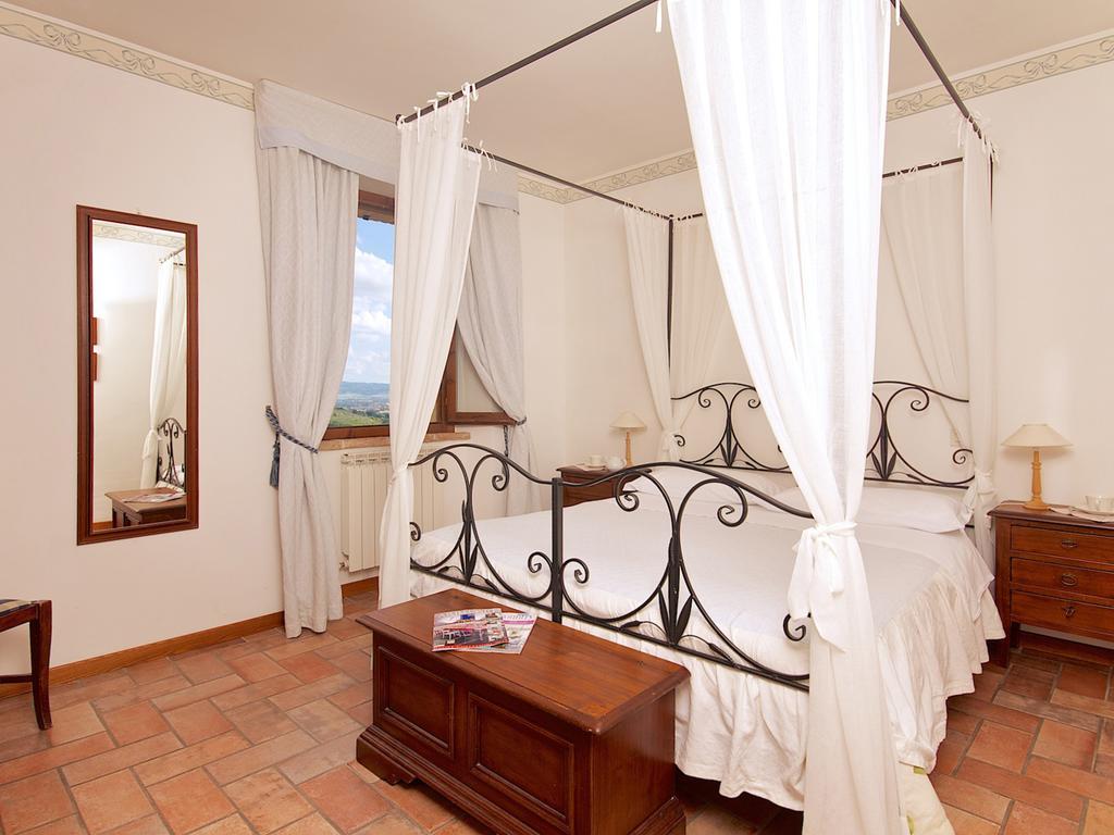 Agriturismo Le Colombe Ассизи Номер фото